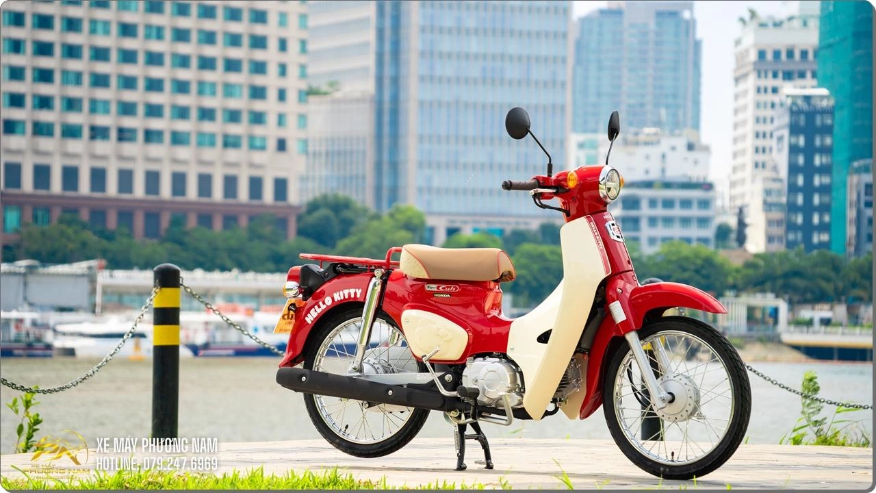 Honda Super Cub 50 Hello Kitty