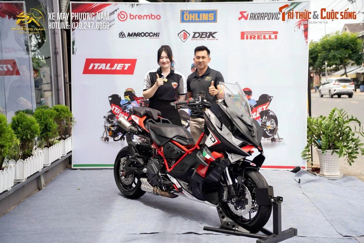 Chính thức có mặt tại Xe Máy Phương Nam Cà Mau: Bộ ba siêu phẩm Italjet Dragster 700 Twin Premium, Dragster 300 Gresini Edition và Dragster 300 Malossi Edition